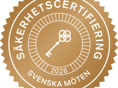 En rund logga gällande säkerhetscertifiering från Svenska Möten.